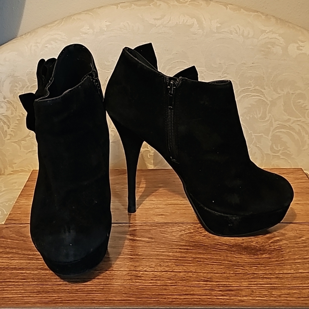 Dollhouse sz 8 platform pump